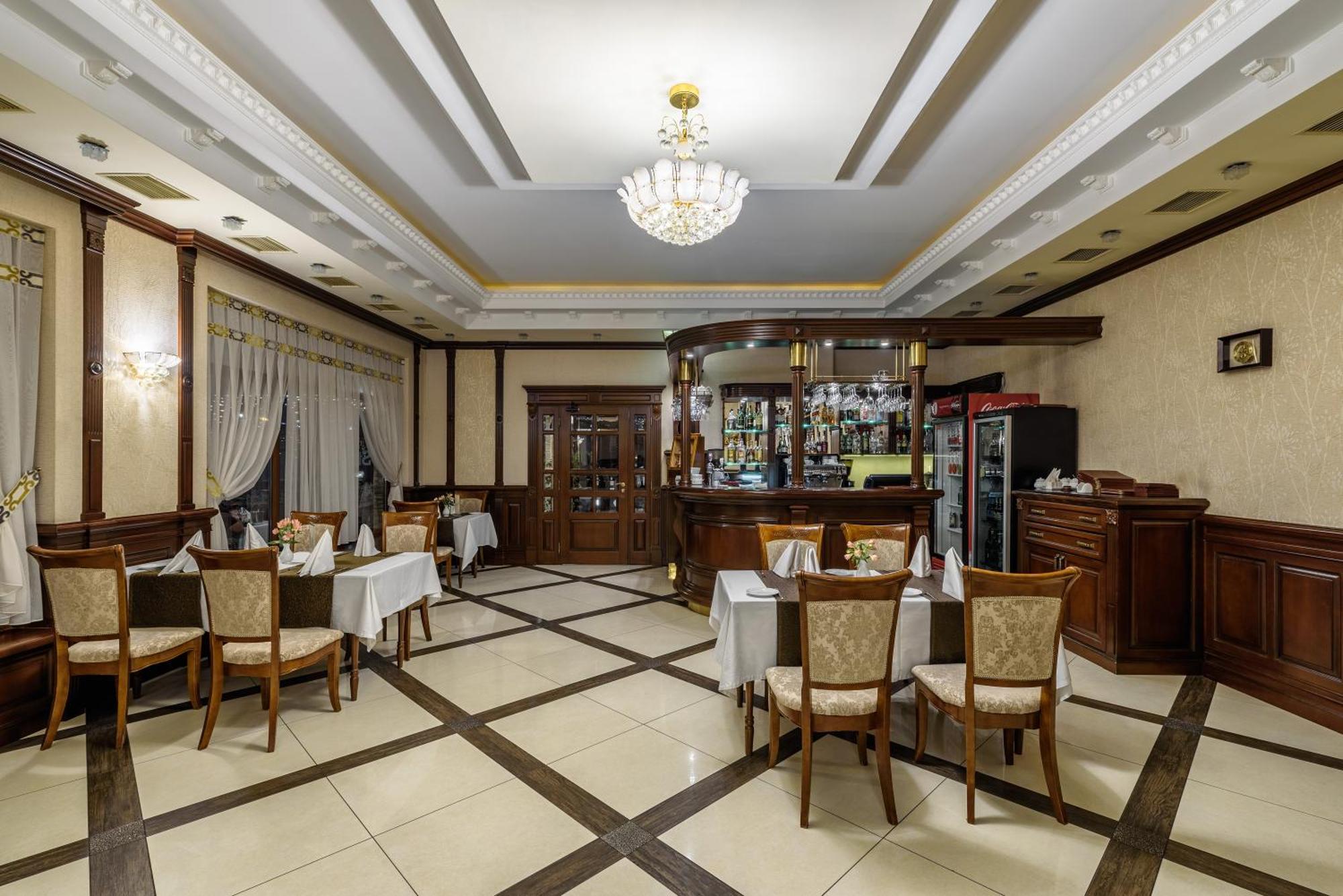 Status Hotel Malekhuv Buitenkant foto